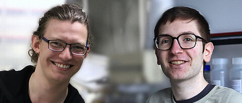Fotos von Leonhard (links) und Filip (rechts) im Labor