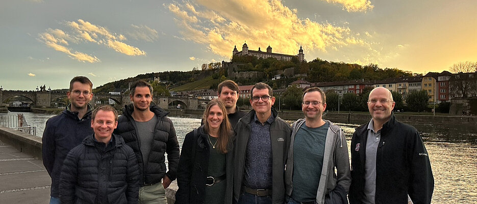 Gruppenbild am Mainkai