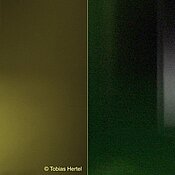 Cell with suspension of photoluminescent carbon nanotubes. Left: image in the visible range; right: photoluminescence at 982 nm measured with the same Silicon CCD detector.