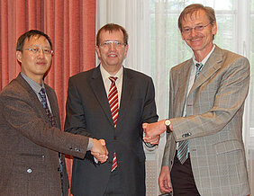 J. Wu, A. Forchel and G. Bringmann